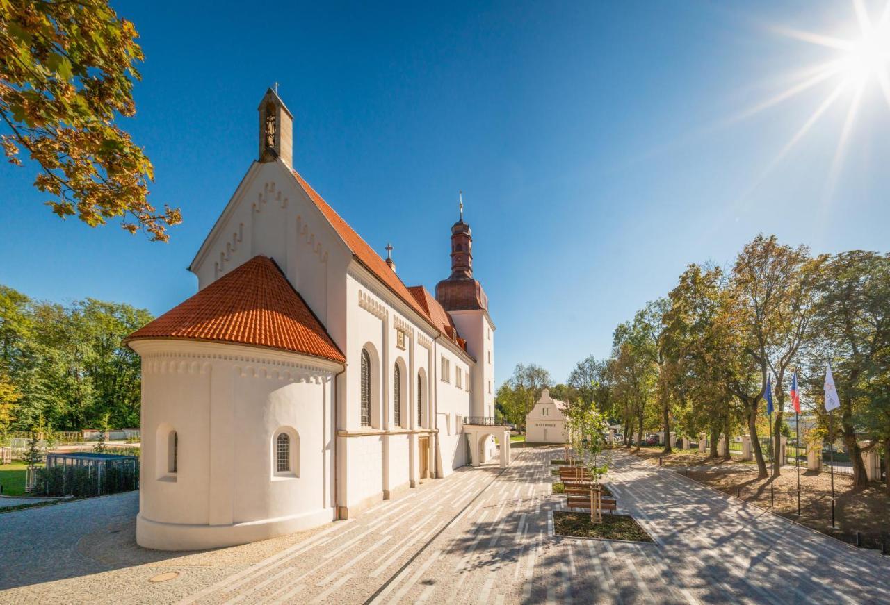 Chateau Clara Futura Dolni Brezany Exterior foto
